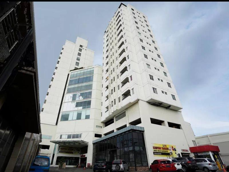 Collection O 29 Twin Tower Hotel Surabaya Exterior photo