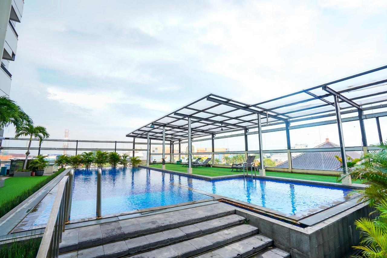 Collection O 29 Twin Tower Hotel Surabaya Exterior photo