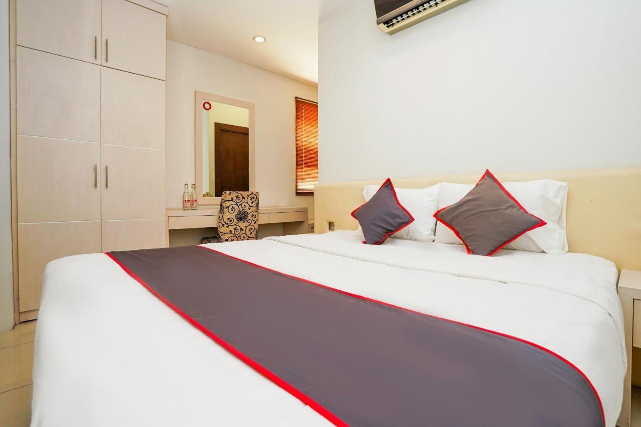 Collection O 29 Twin Tower Hotel Surabaya Exterior photo