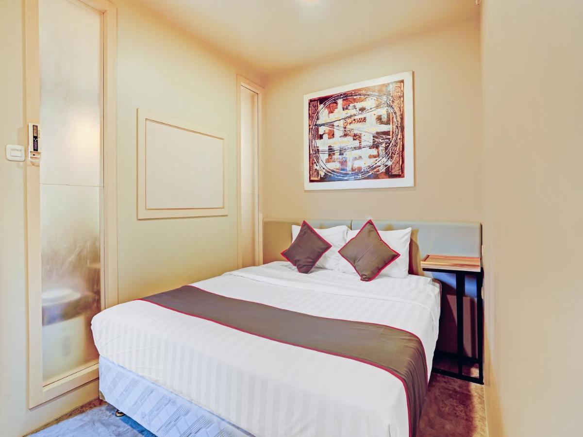 Collection O 29 Twin Tower Hotel Surabaya Exterior photo